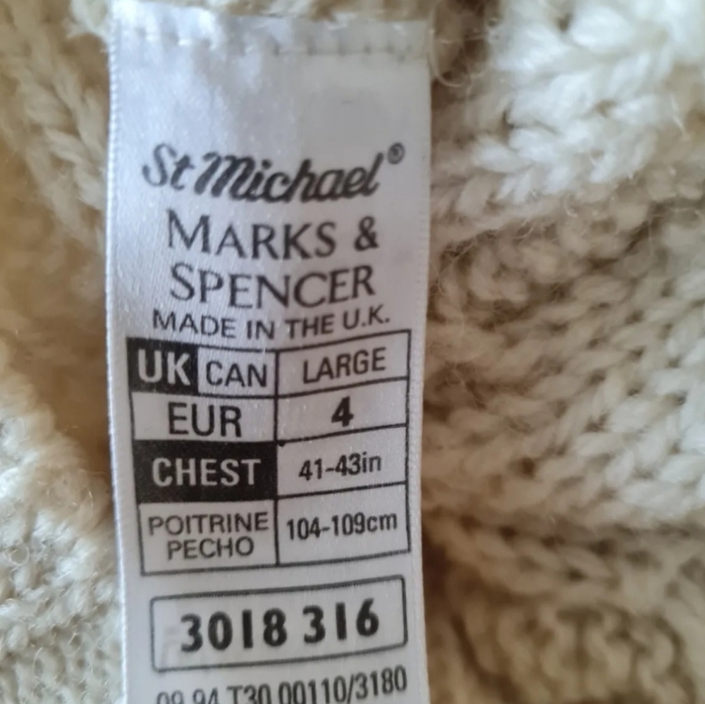 Vintage M&S Pure Wool Cream Cable Knit Scandi Chunky Size L 42" Chest - Picture 9 of 10